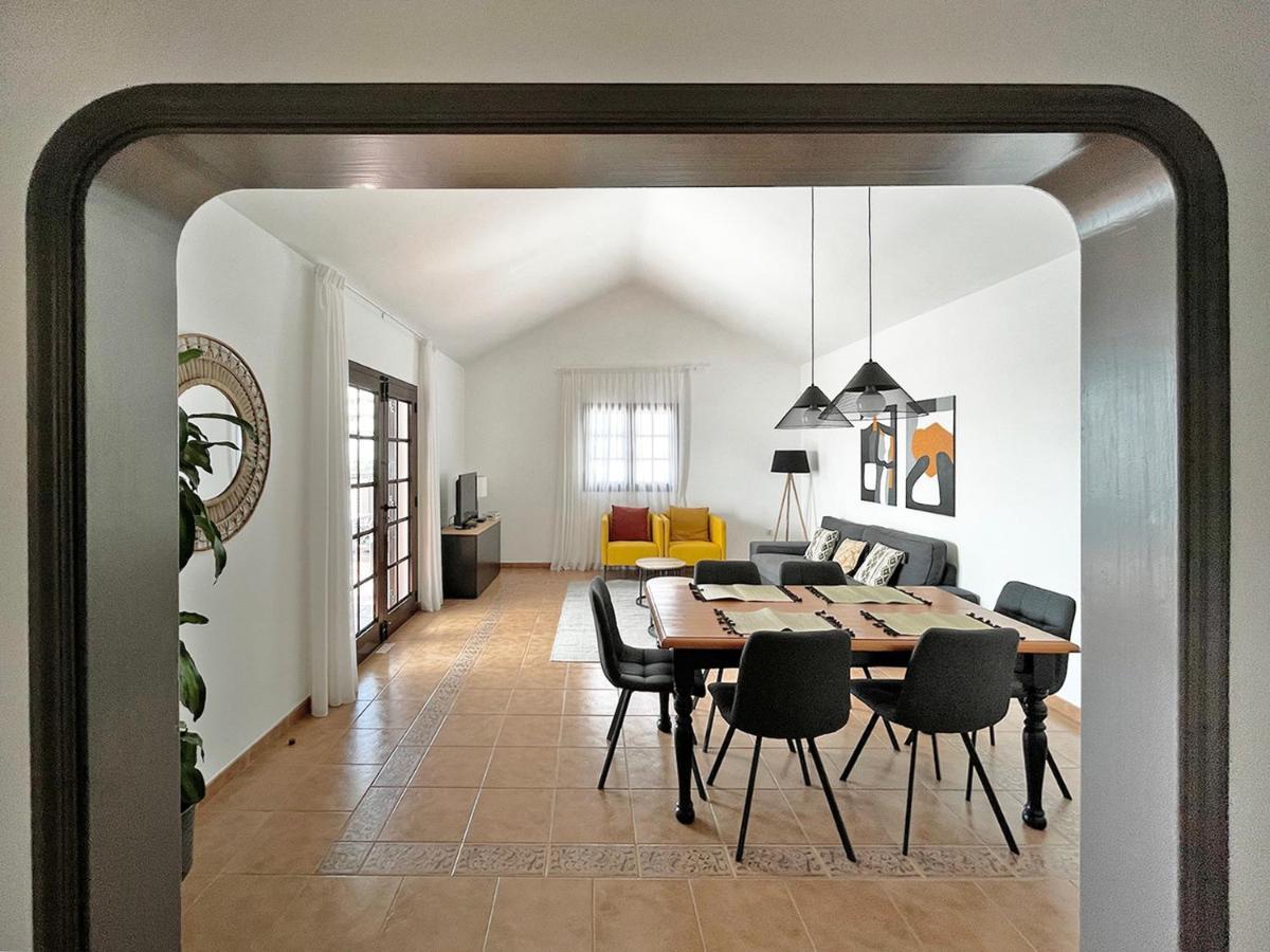 Villa Charlotte Tías Eksteriør bilde